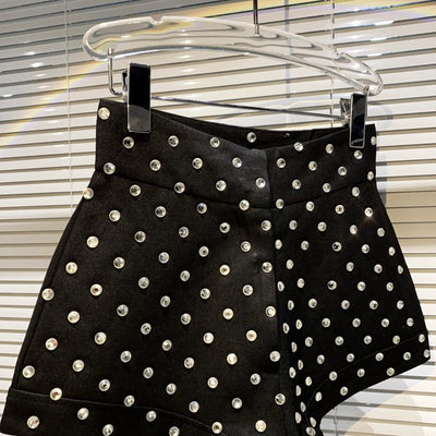 Shorts Femeninos con Cristales de Diamante y Grano Grande - Image 5