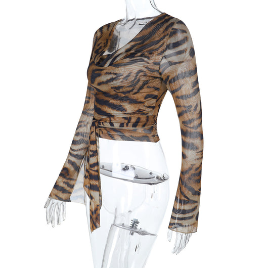 Blusa Leopardo Escote Profundo con Mangas Largas - Image 10