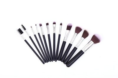 Set de 12 Brochas de Maquillaje Profesional con Estuche - Image 19