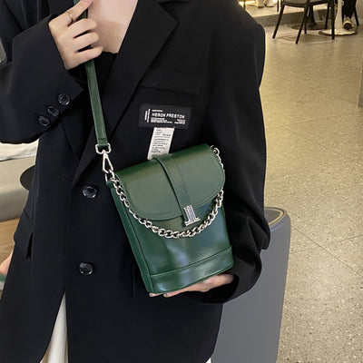 Bolso de Cuero Genuino con Cadena - Bandolera de Piel Auténtica