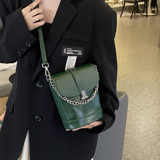 Bolso de Cuero Genuino con Cadena - Bandolera de Piel Auténtica