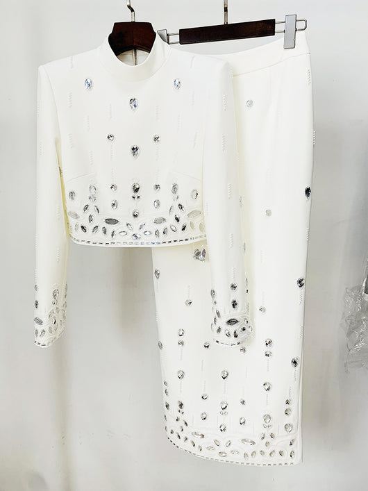 Conjunto Elegante con Top Corto y Falda Larga - Detalles de Diamantes y Abalorios - Image 12