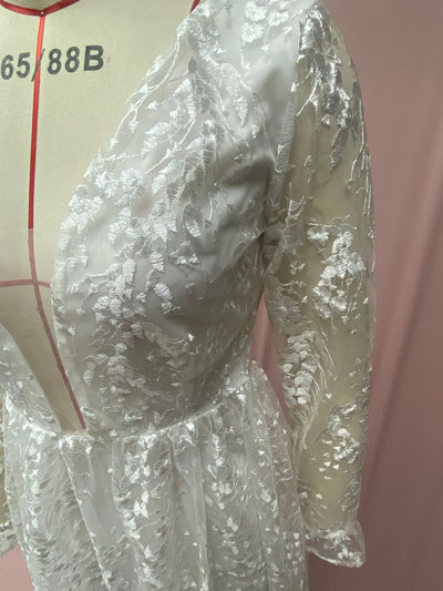 Vestido de Novia Elegante con Mangas de Encaje para Cena y Eventos - Image 16