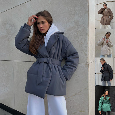 Abrigo de Invierno Entallado para Mujer - Diseño Clásico con Solapa y Cintura Marcada