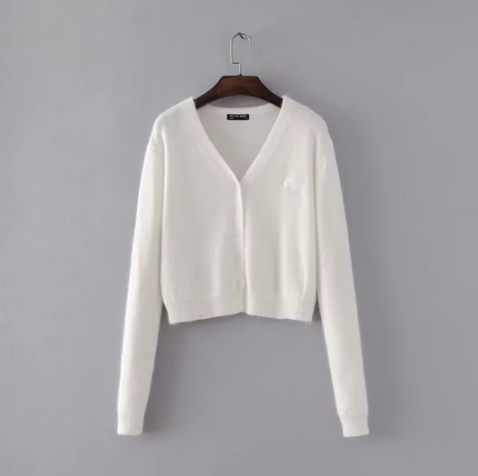 Cardigan de Punto con Bordado de Letras y Botones Peluche - Estilo Europeo Moderno - Image 7