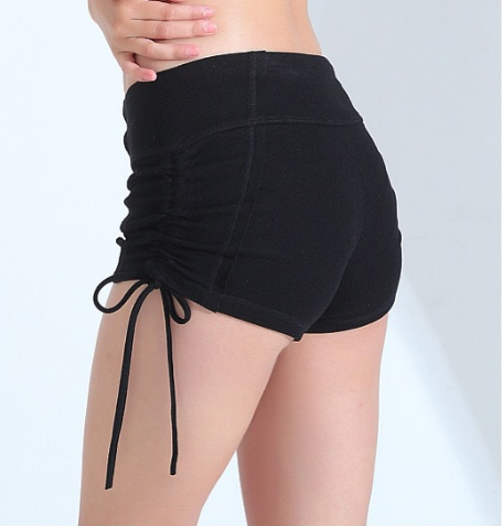 Pantalones Cortos Yoga Ajustados para Mujer - Diseño Deportivo Slim - Image 2