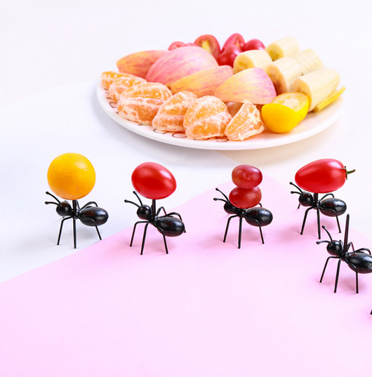 Tenedor Gourmet para Frutas con Diseño Hormiga - Image 3