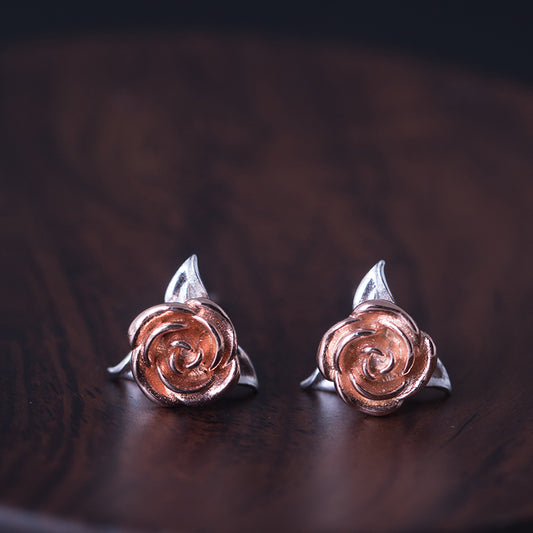 Pendientes de Rosa: Joyería Elegante y Creativa