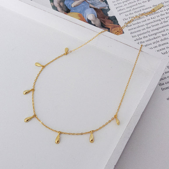 Collar Minimalista de Gota Elegante
