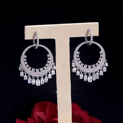Aretes de Diamante Lujo con Circonita Micro Incrustada y Borla Circular Grande - Image 4