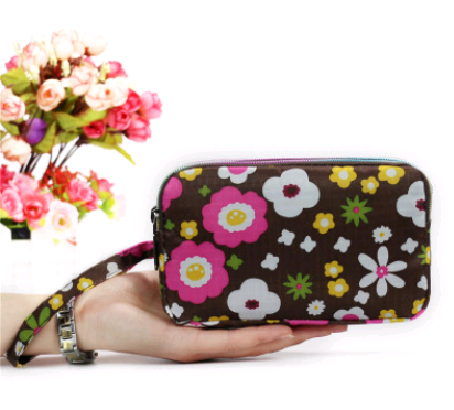 Billetera Táctil para Mujer con Tres Compartimentos y Bolsillo para Celular - Image 36