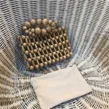 Bolsa Tejida con Cuentas de Madera