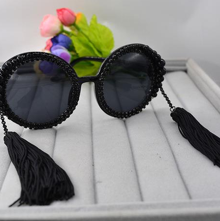 Gafas de Sol Retro Redondas con Flecos y Brillantes de Perla - Image 4