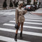 Chaqueta de calle con texturas y cintura ajustada