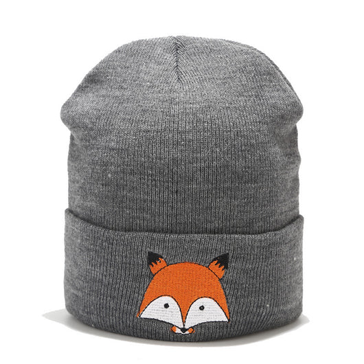 Gorro de Lana Bordado Premium - Image 4
