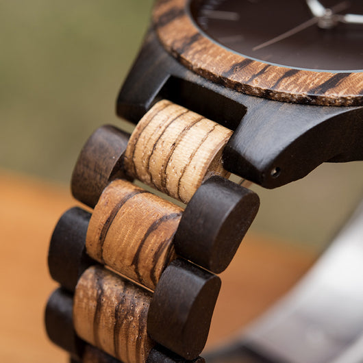 Reloj de Madera con Puntero Luminoso - Image 3