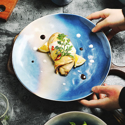 Plato de Cerámica Artesanal con Variaciones de Horno
