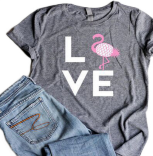 Playera gris con estampado de piña y amor de manga corta - Image 8