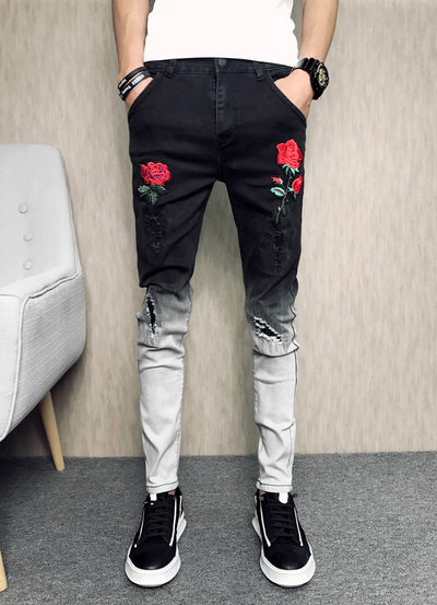 Pantalones Negros con Bordado de Rosas y Detalles Rotos - Image 6