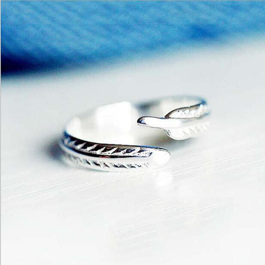 Anillo de Plumas Elegante y Minimalista - Image 6