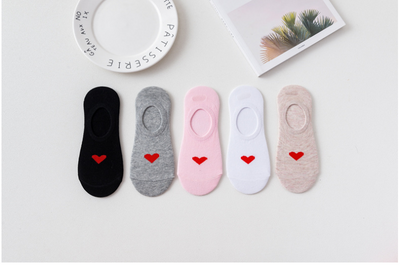 Calcetines Invisibles para Mujer con Diseño de Corazones y Suela Antideslizante de Silicona - Image 4