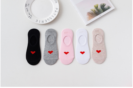Calcetines Invisibles para Mujer con Diseño de Corazones y Suela Antideslizante de Silicona - Image 4