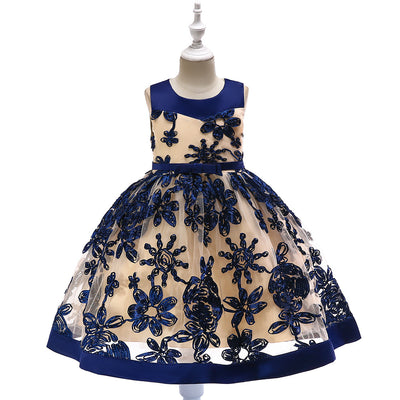 Vestido Princesa Niña con Apliques Decorativos - Image 10
