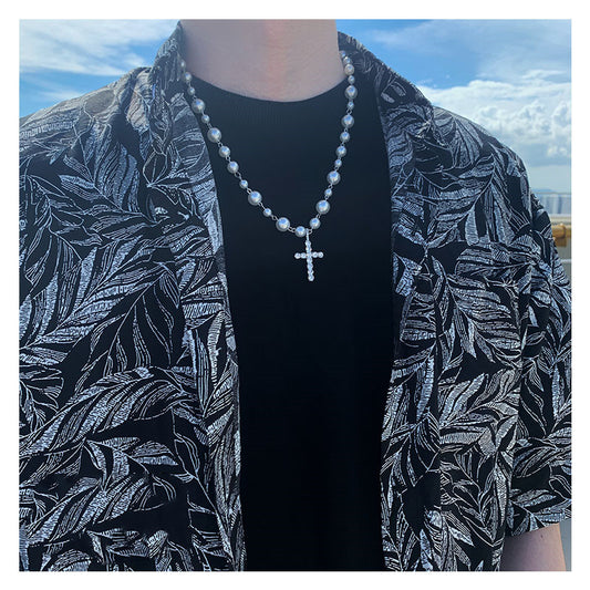 Collar Colgante de Cruz de Diamantes con Perla