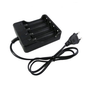 Cargador Rápido 4 Ranuras para Baterías 18650 - 3.7V/4.2V