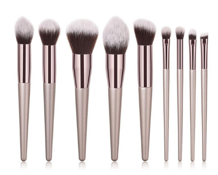 Set de Brochas de Maquillaje con Mango de Madera y Acabado Oro Champagne - Image 4