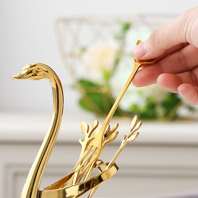 Set Elegante de Tenedores y Cucharas - Diseño de Hoja Nórdica - Image 2