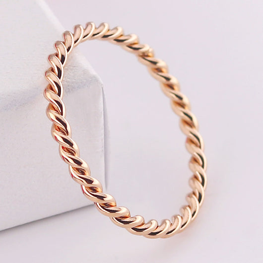 Anillo Retorcido de Acero Titanio para Mujer - Image 11