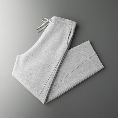 Conjunto Deportivo Lana Pura Hombre: Sudadera sin Costuras y Pantalón Tejido con Cordón - Image 4
