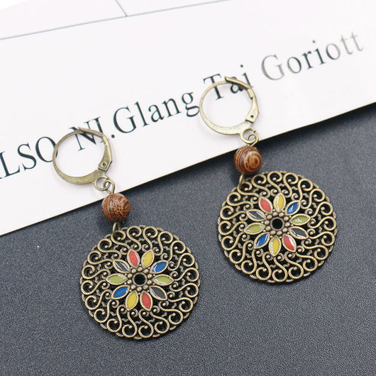 Aretes Hueco Vintage en Aleación Ligera - Image 3