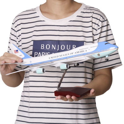 Modelo de Avión Boeing 747 para Coleccionistas y Entusiastas - Image 3