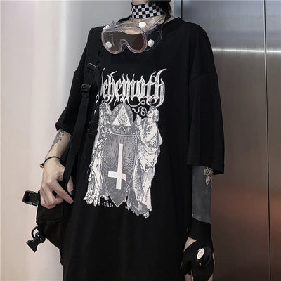 Camiseta Estampado Cruz Negra Estilo Coreano