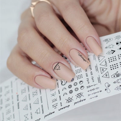 Calcomanías de Uñas Geométricas DIY - Diseños Modernos