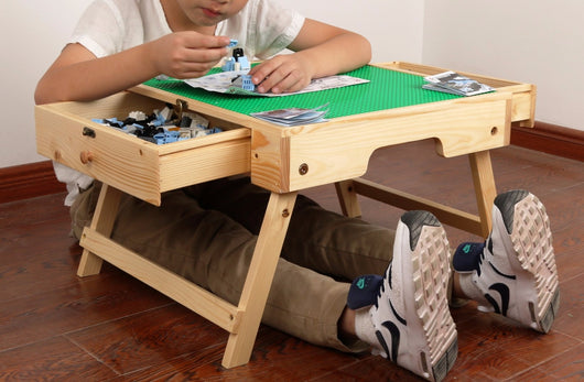 Mesa Plegable Infantil 2 en 1 con Pizarrón y Bloques de Construcción - Image 6