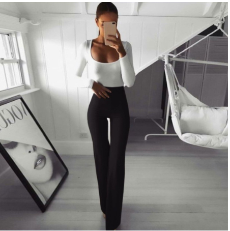 Pantalones de yoga acampanados ajustados