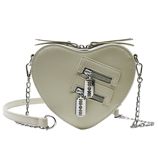 Bolso Satchel Pequeño de Cuero PU con Cadena de Corazón - Image 8