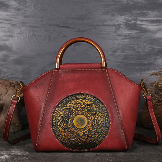 Bolso Mensajero de Cuero Genuino con Patrón Totem - Cartera Retro de Piel Natural para Mujer