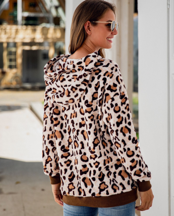 Sudadera con Capucha y Bolsillos Estampado Leopardo