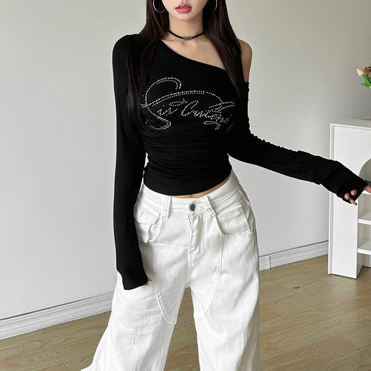 Blusa Fuera del Hombro con Detalle de Letras y Escote Asimétrico - Image 17