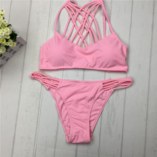 Bikini Bandage Rosa con Cortes Estratégicos - Traje de Baño Sexy Halter - Image 2
