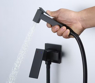 Pistola de Limpieza Montada en Pared para Baño - Image 2