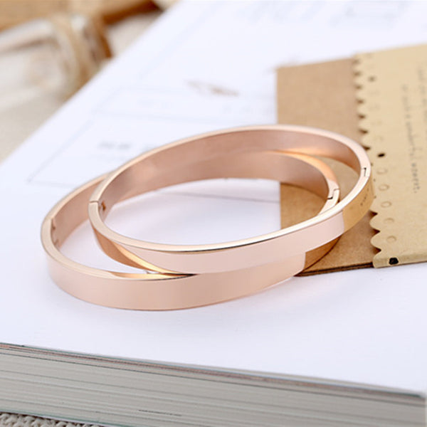 Pulsera de oro rosado pulida