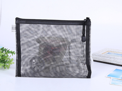 Bolsa de Cosméticos Transparente Portátil - Diseño Cute para Viajes - Image 3