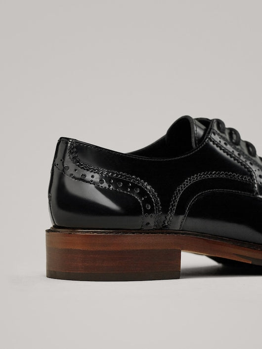 Zapatos Brogue Vintage de Tacón Medio con Plataforma y Detalles Grabados - Image 4