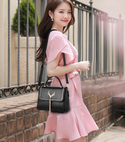 Bolso de Hombro con Cabeza de Venado y Borlas - Diseño Moderno para Mujer - Image 13