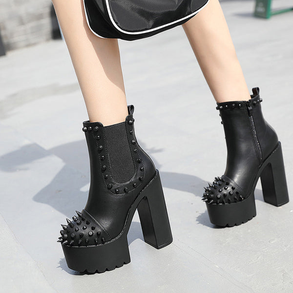 Botas Plataforma Negras con Tacón Grueso y Remaches
